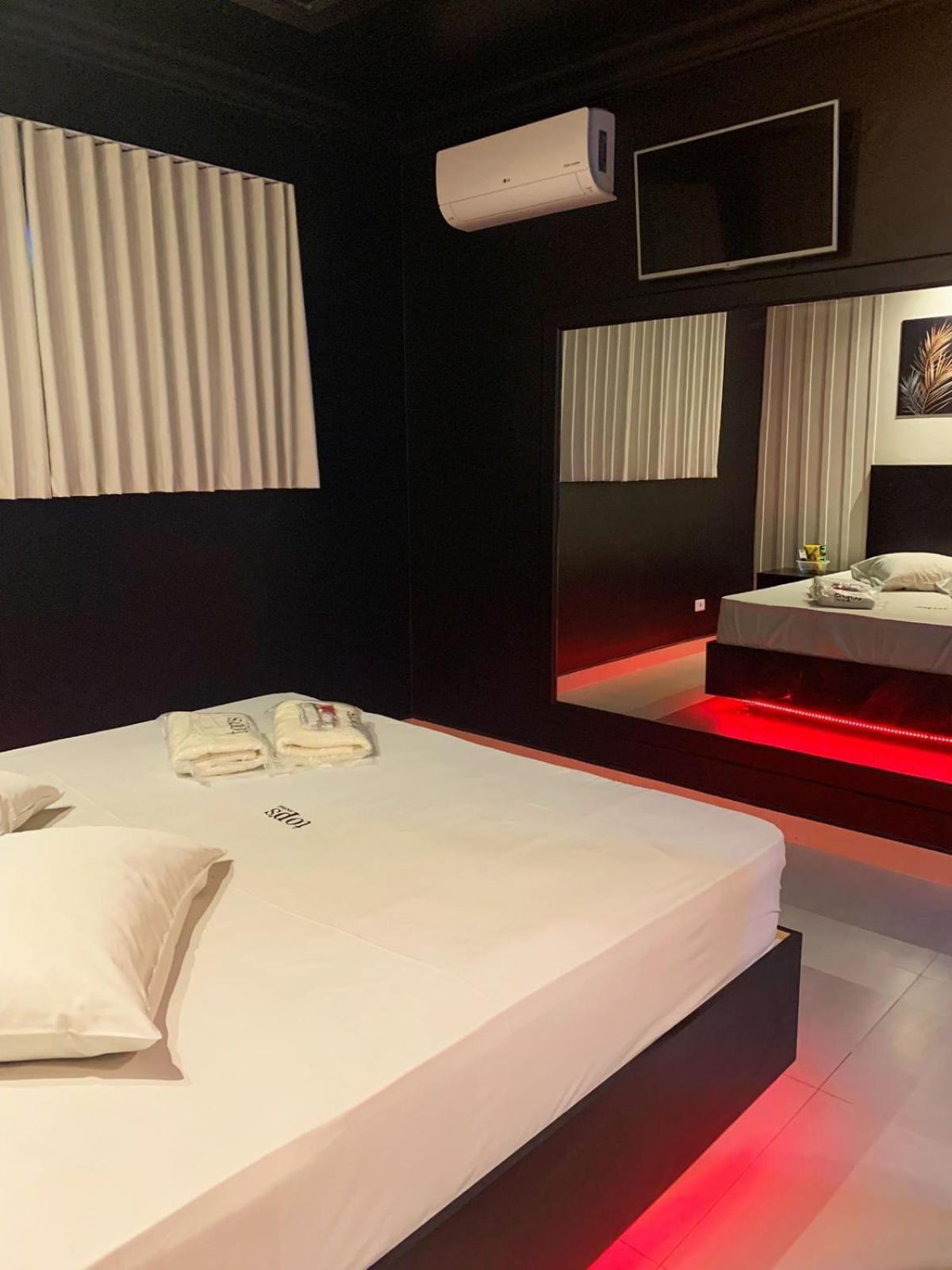 Top'S Motel (Adults Only) Жакареи Экстерьер фото